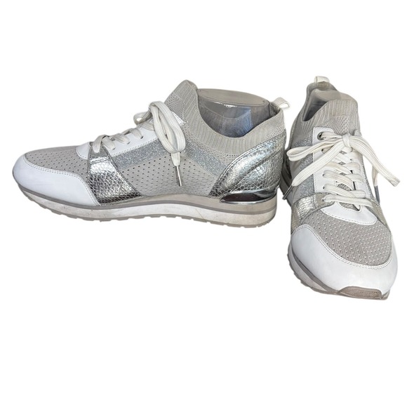 Michael Kors Billie Silver Knit Sock Sneakers Metallic‎ Accent Lace Up Size 10M - Picture 3 of 8